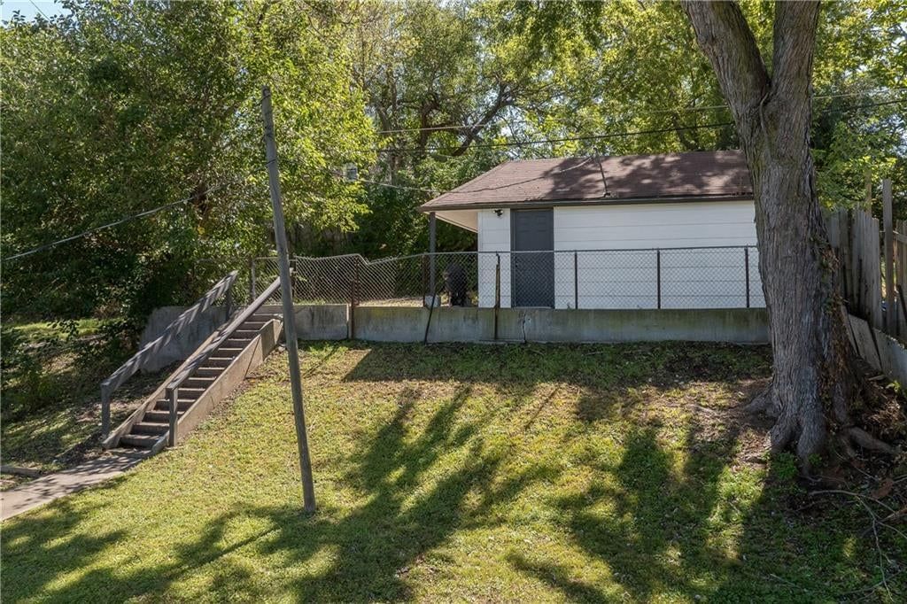 2718 Mary Street — photo 21