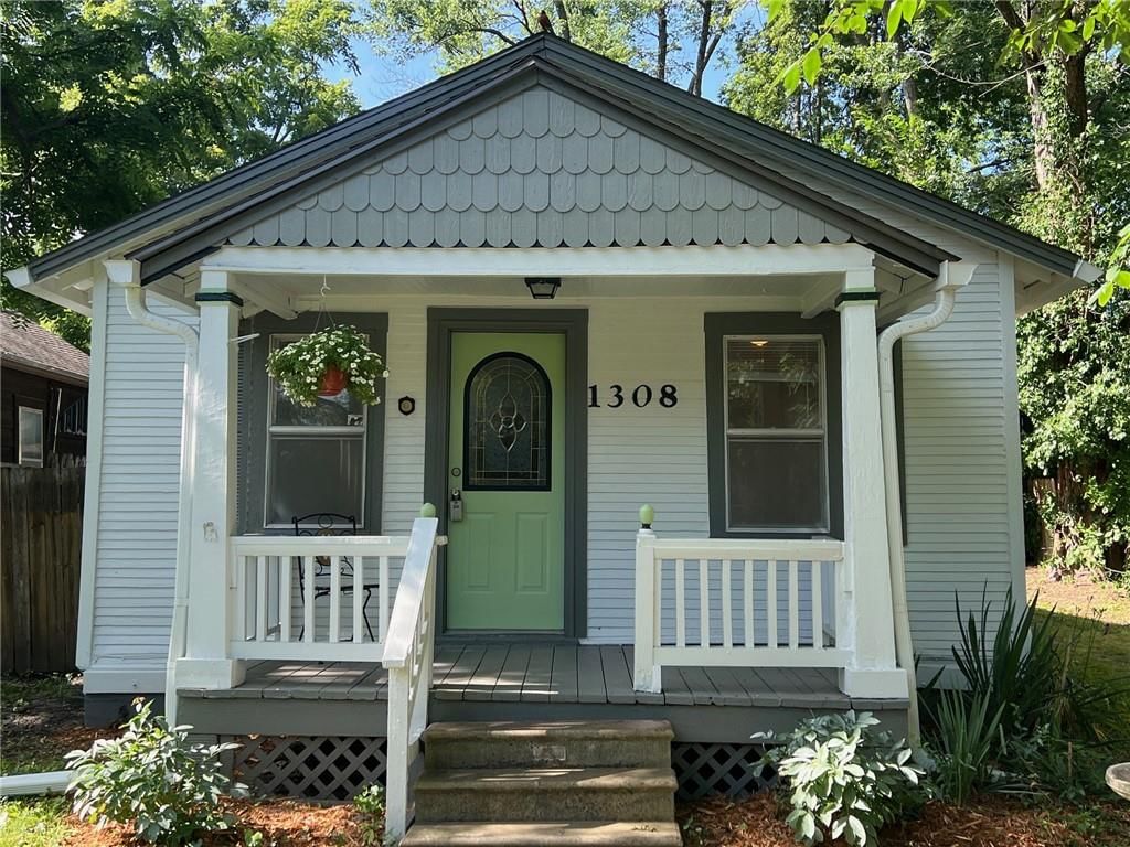 1308 Oak Hill Avenue — photo 1