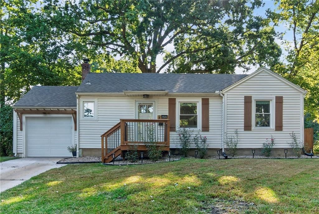 7535 Belleview Avenue — photo 1