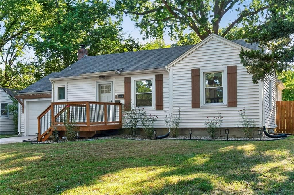 7535 Belleview Avenue — photo 4