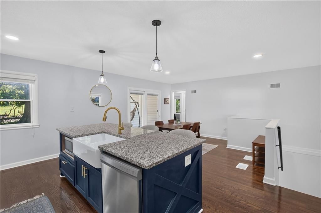 7535 Belleview Avenue — photo 12