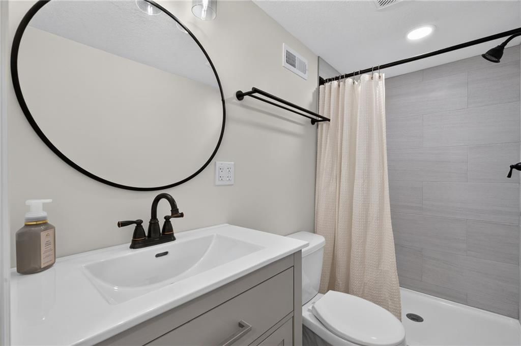 7535 Belleview Avenue — photo 24