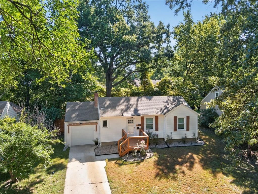 7535 Belleview Avenue — photo 33