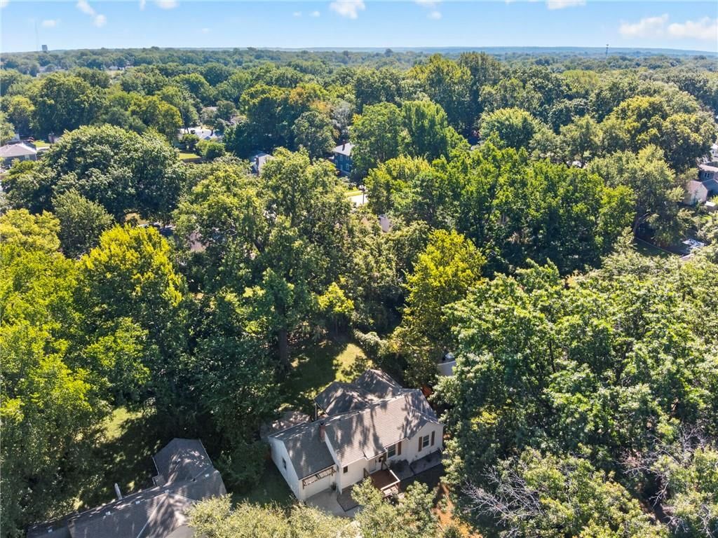 7535 Belleview Avenue — photo 34