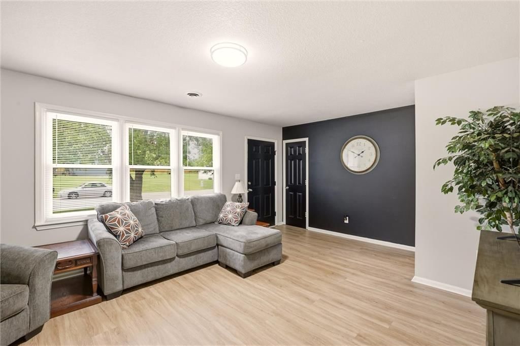 505 Quincy Boulevard — photo 3