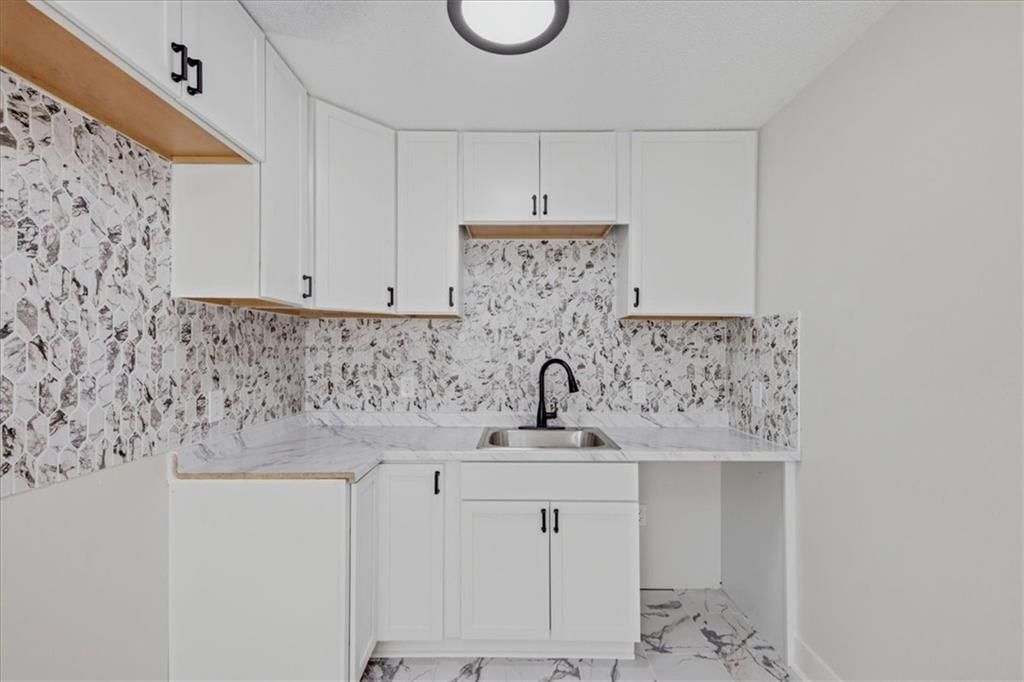 3513 Elmwood Avenue — photo 8