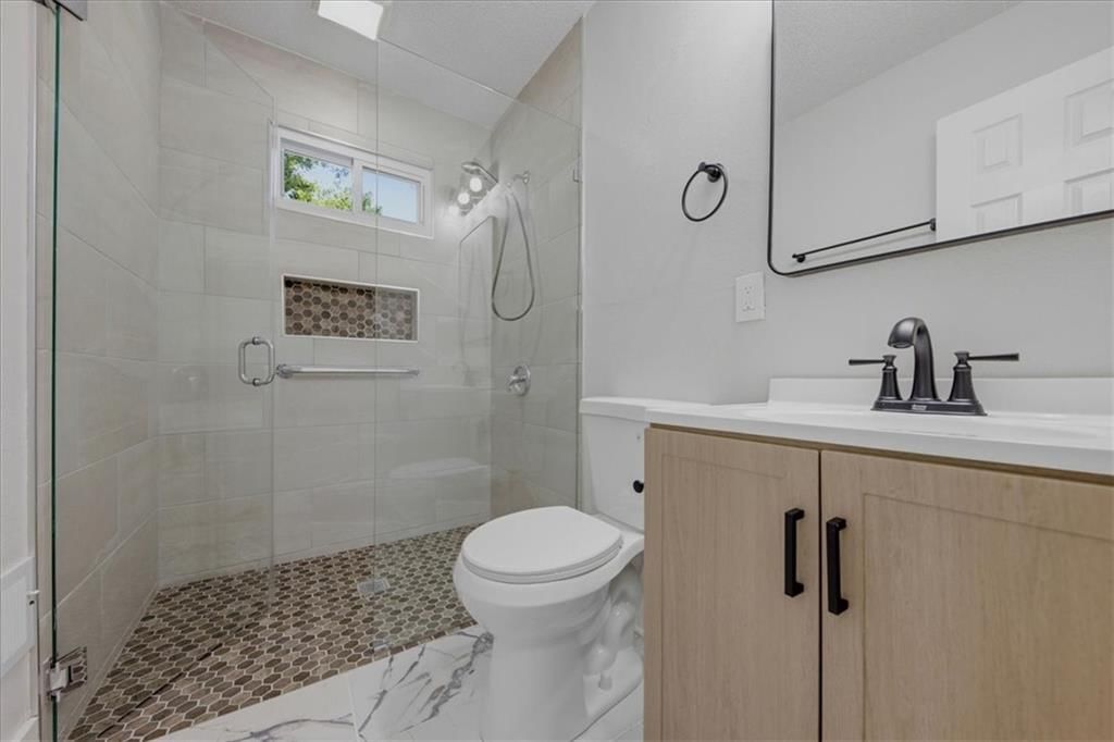 3513 Elmwood Avenue — photo 10