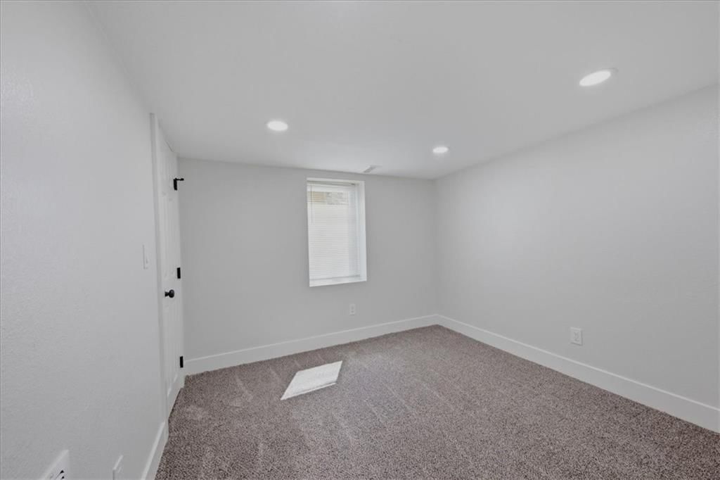 3513 Elmwood Avenue — photo 18