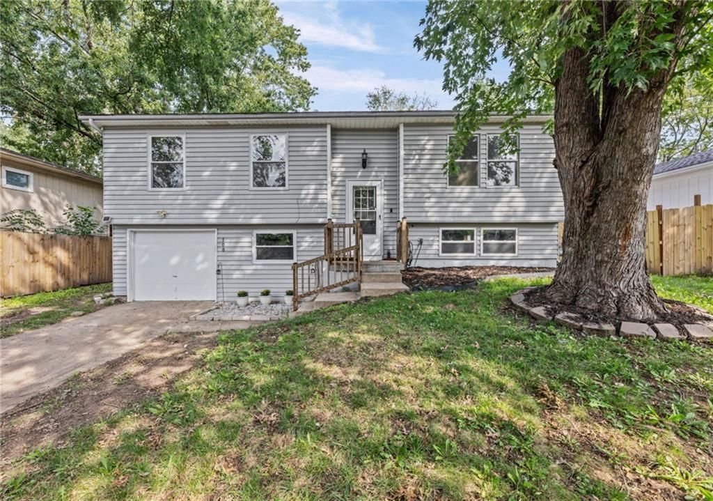 108 W McDonald Street, Edgerton, KS: listing photo 2