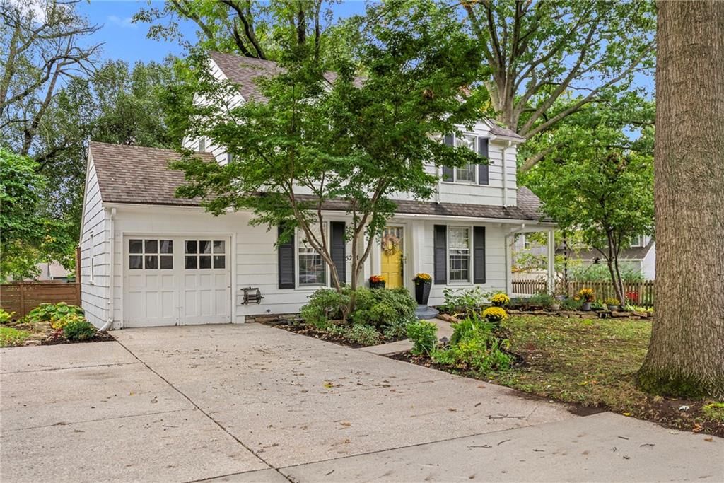 5233 Nall Avenue, Roeland Park, KS: listing photo 3