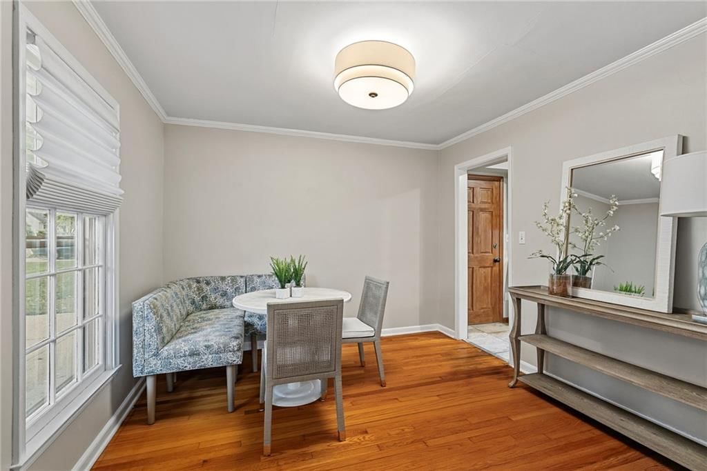 Breakfast nook at 5233 Nall Avenue, Roeland Park, KS 66202