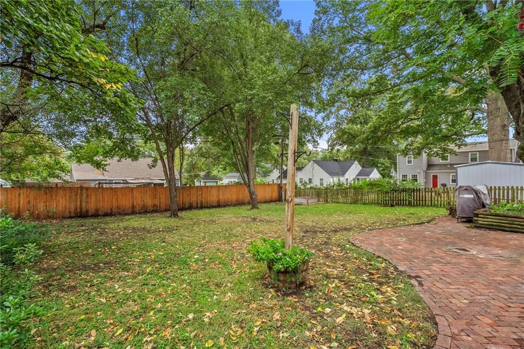 Photo 30 of 32 - 5233 Nall Avenue, Roeland Park, KS 66202