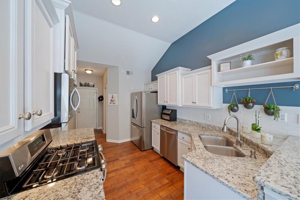 6403 W 133rd Terrace — photo 16