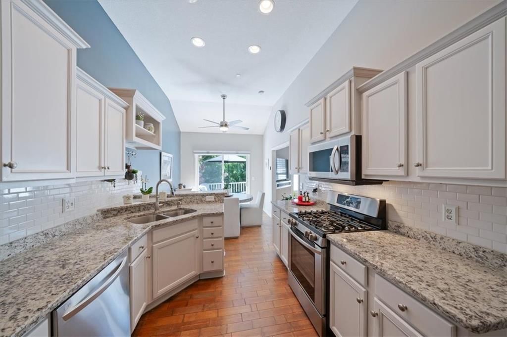 6403 W 133rd Terrace — photo 18