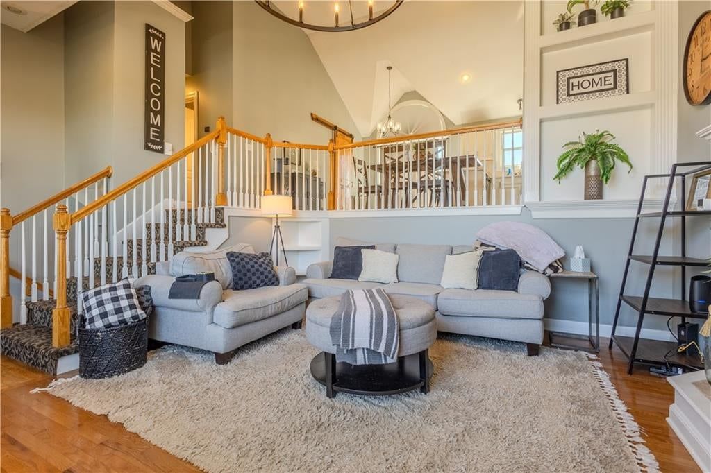 1802 Lauren Lane — photo 3