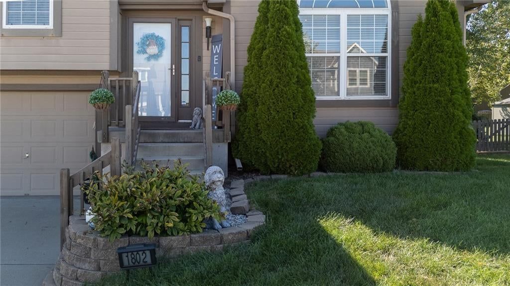 1802 Lauren Lane — photo 26