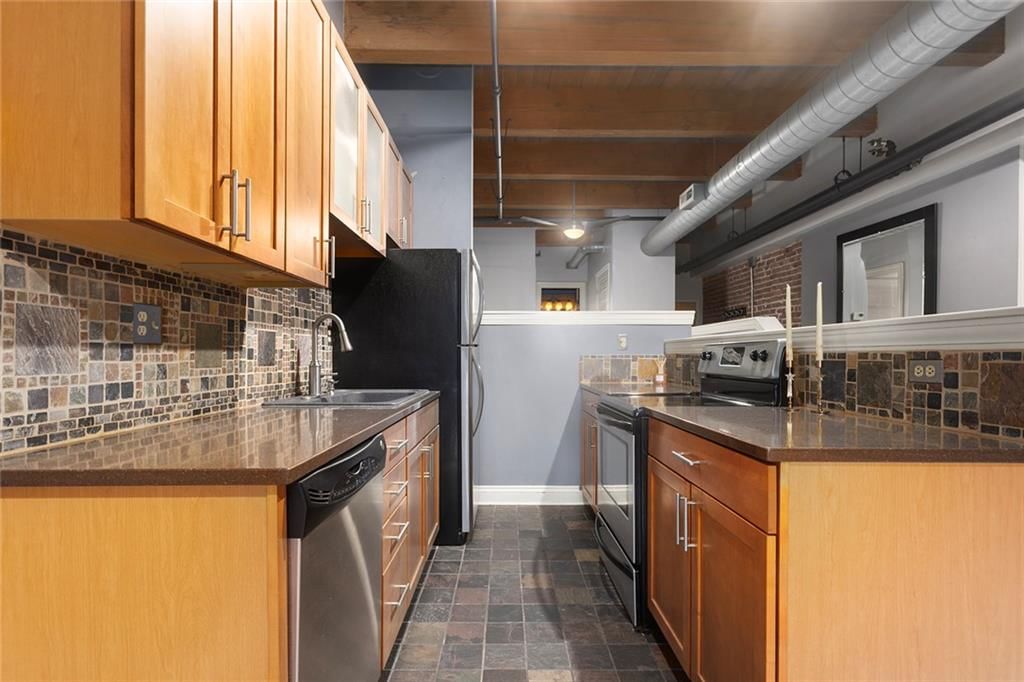 700 Broadway Boulevard — photo 32