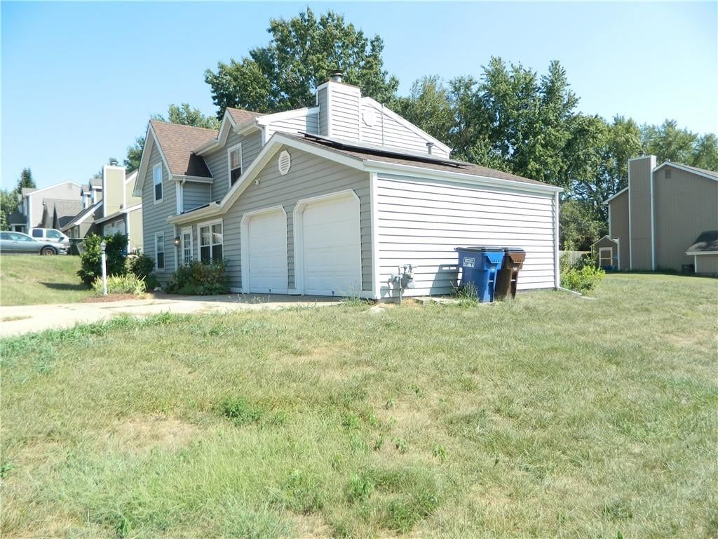 3619 Lakecrest Court — photo 2