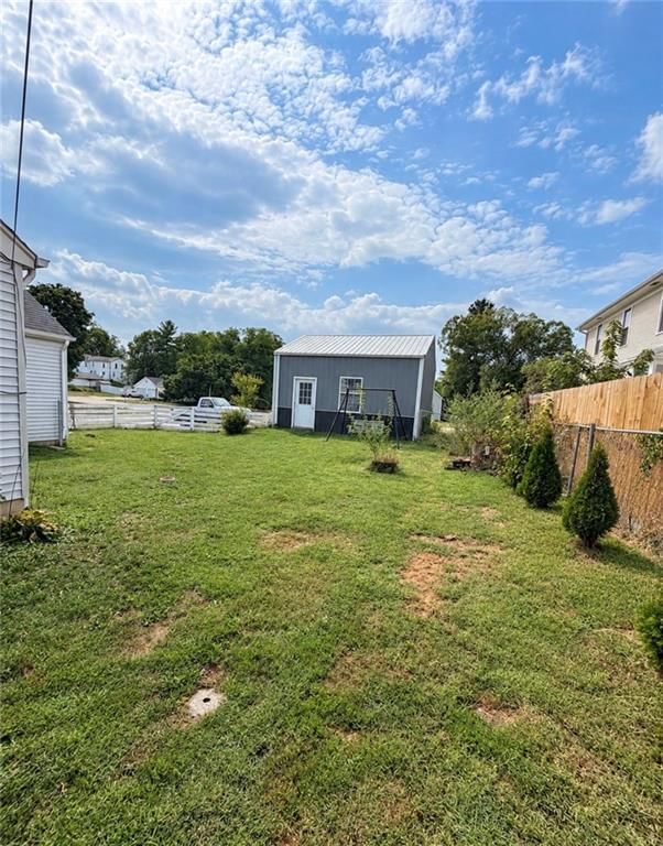 215 W Jenkins Street — photo 17