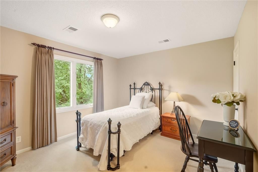 15040 Sherwood Street — photo 38