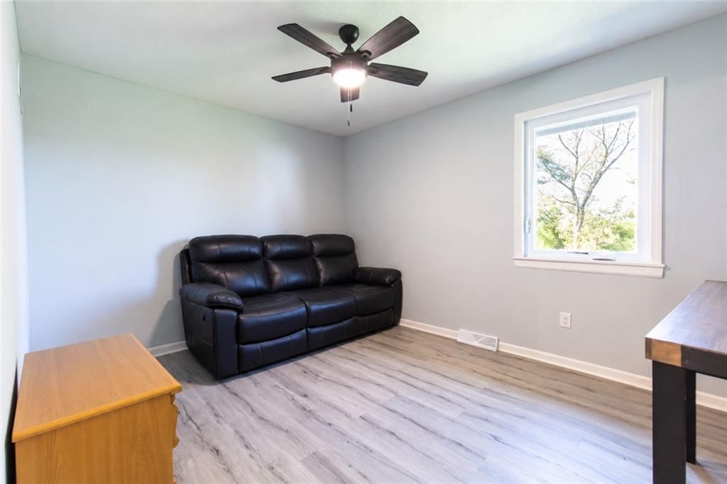 Photo 22 of 53 - 15625 Washington School Road, Excelsior Springs, MO 64024