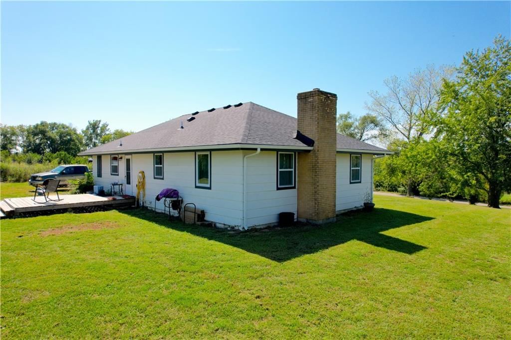 Photo 29 of 53 - 15625 Washington School Road, Excelsior Springs, MO 64024