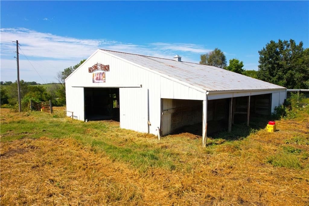 Photo 37 of 53 - 15625 Washington School Road, Excelsior Springs, MO 64024