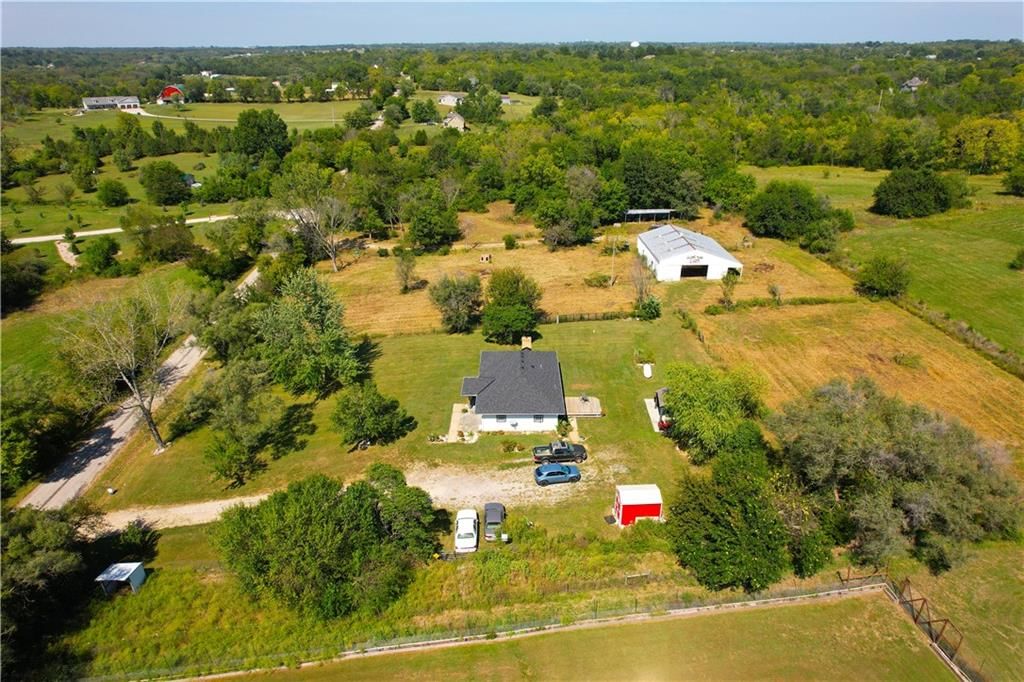 Photo 51 of 53 - 15625 Washington School Road, Excelsior Springs, MO 64024
