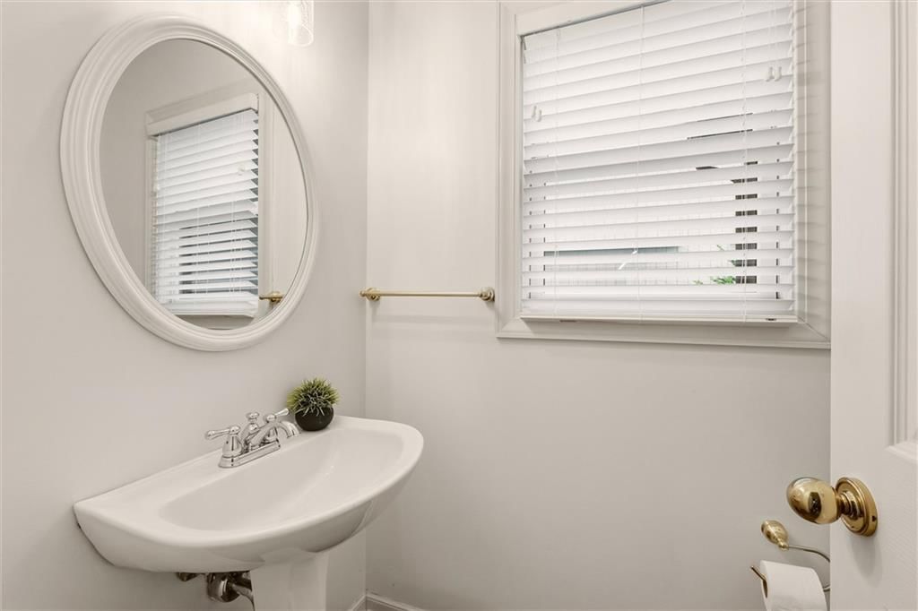 7815 N Kansas Street — photo 11