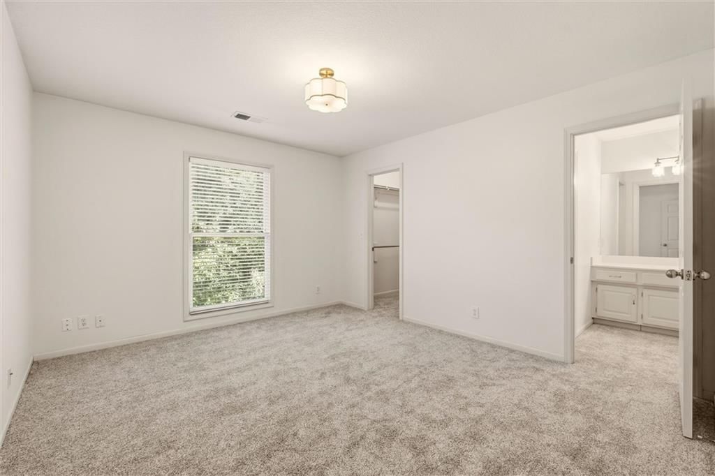 7815 N Kansas Street — photo 17