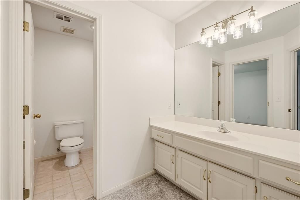 7815 N Kansas Street — photo 18