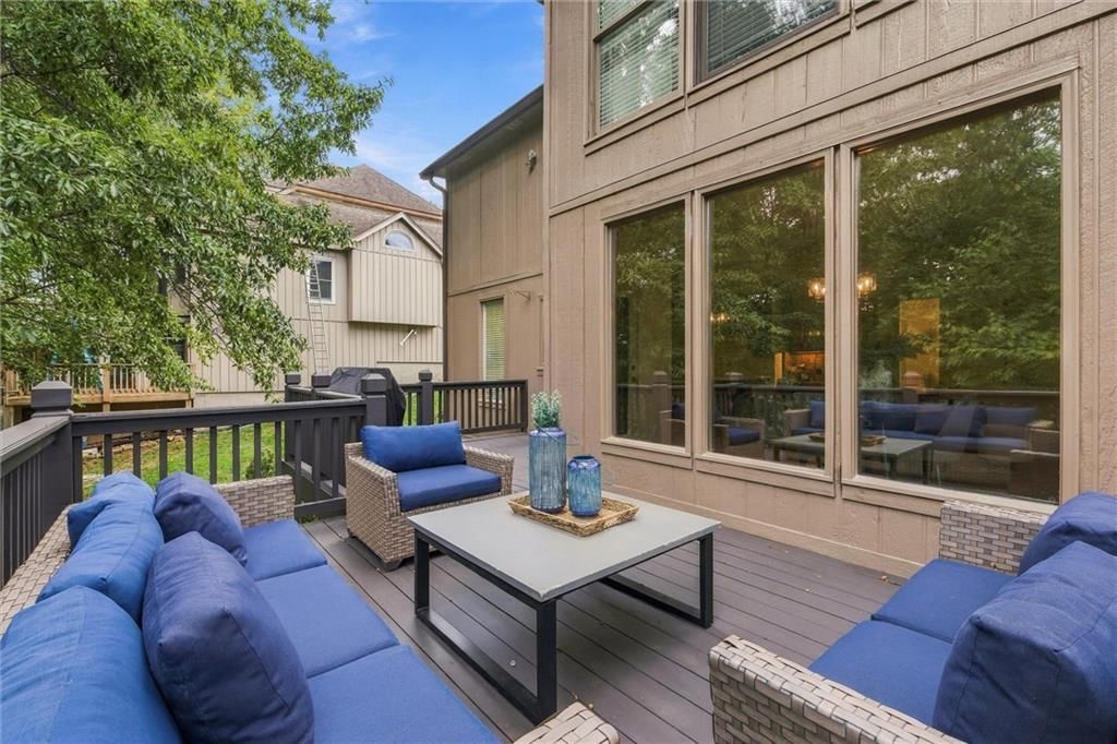 7815 N Kansas Street — photo 28