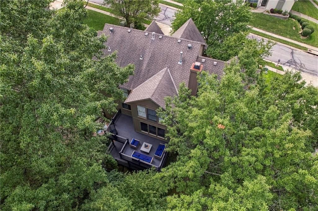 7815 N Kansas Street — photo 35