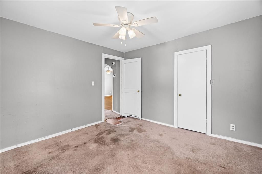 Photo 16 of 27 - 9612 E 31st Street, Independence, MO 64052
