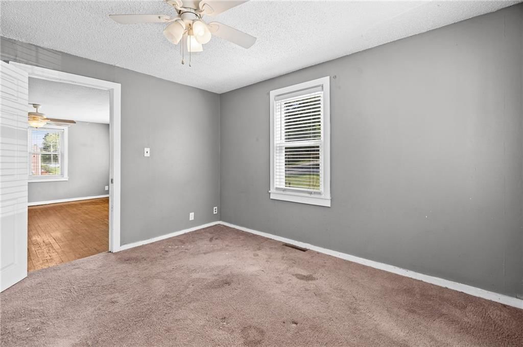 Photo 20 of 27 - 9612 E 31st Street, Independence, MO 64052