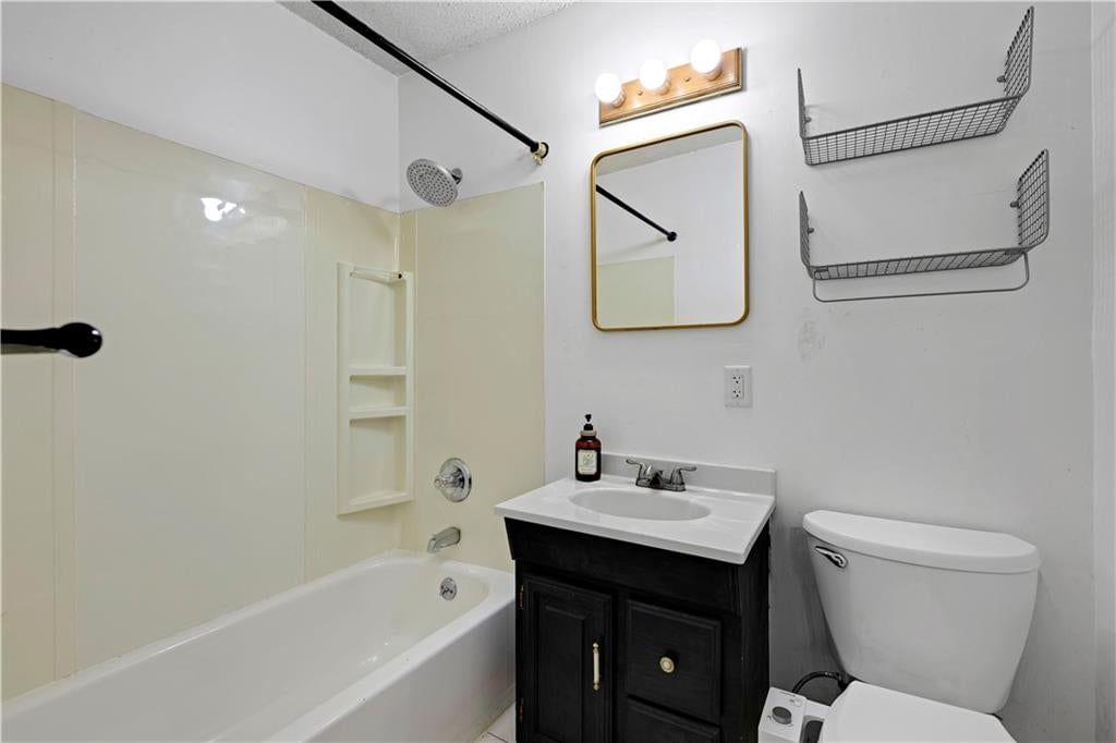 3421 N Chelsea Avenue — photo 19