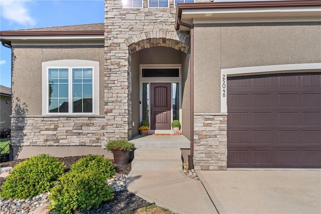 Photo 5 of 44 - 25048 W 112th Terrace, Olathe, KS 66061