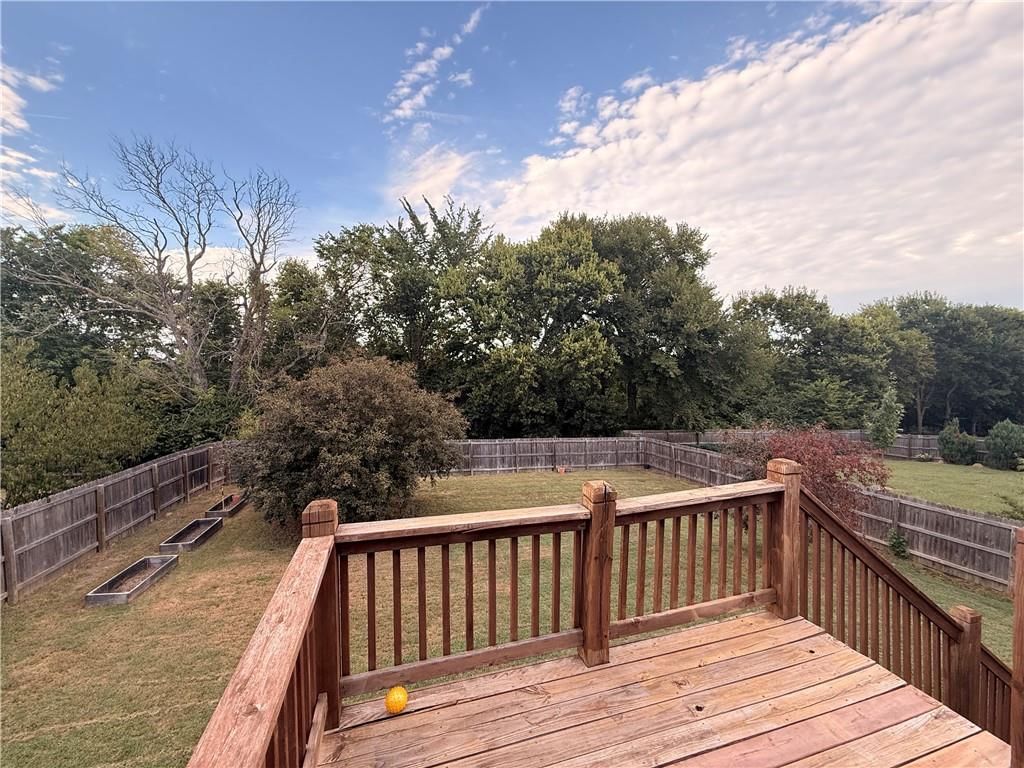 1900 Curtis Drive — photo 16