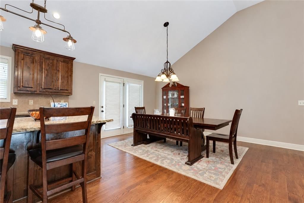 1900 Curtis Drive — photo 17