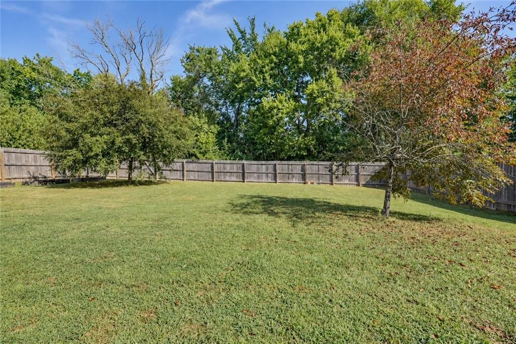 1900 Curtis Drive — photo 37