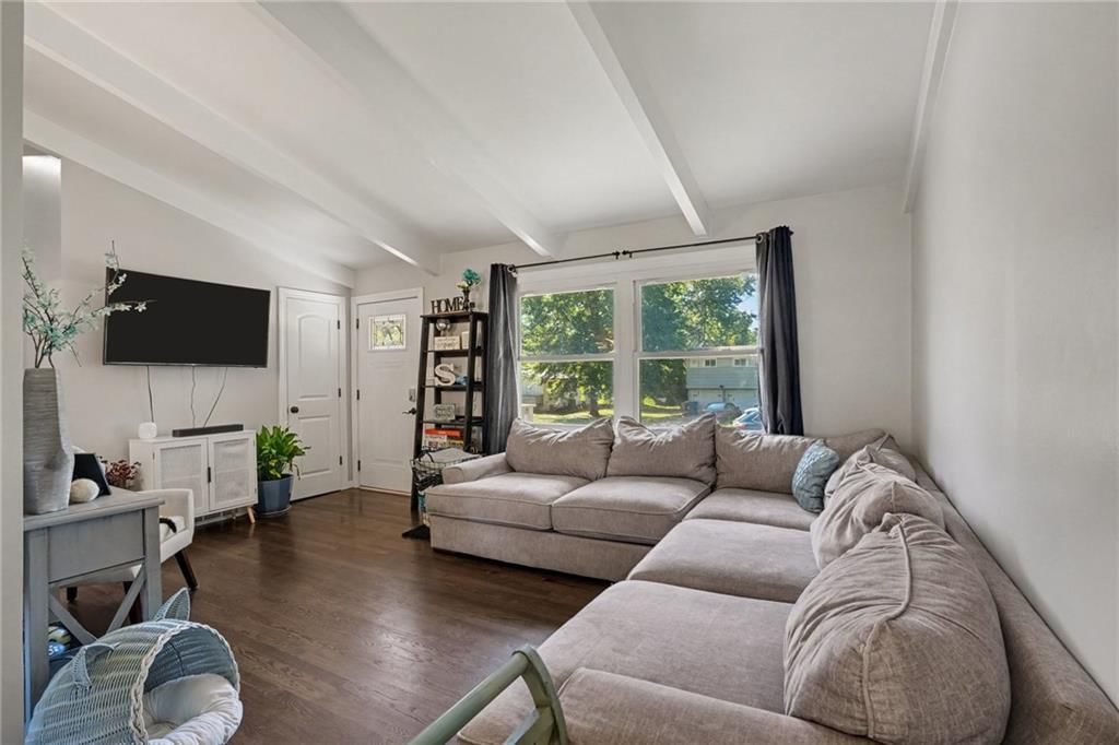 2208 NE 60th Terrace — photo 7