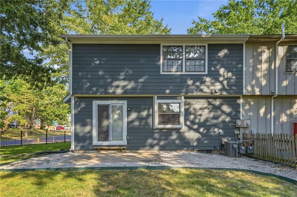 11740 Oakmont Street — photo 32