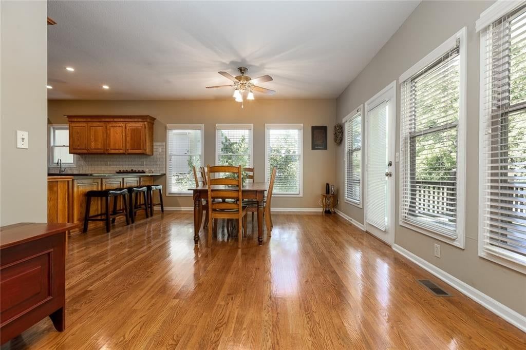 9031 N Manning Avenue — photo 8