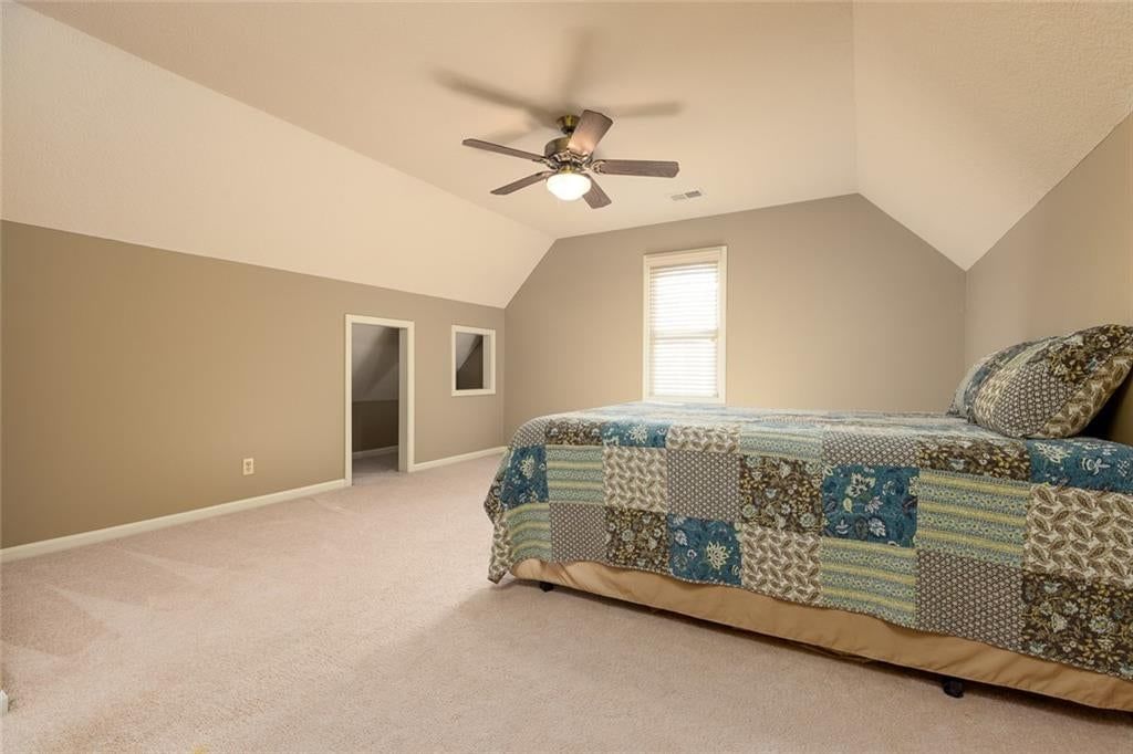 9031 N Manning Avenue — photo 32
