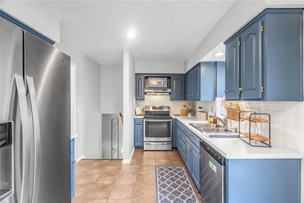 Photo 7 of 28, 516 NW 80th Terrace, Kansas City, MO 64118