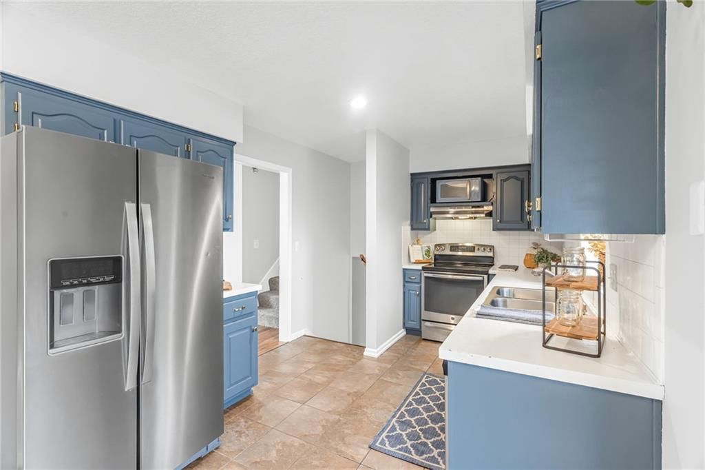 Photo 8 of 28 - 516 NW 80th Terrace, Kansas City, MO 64118