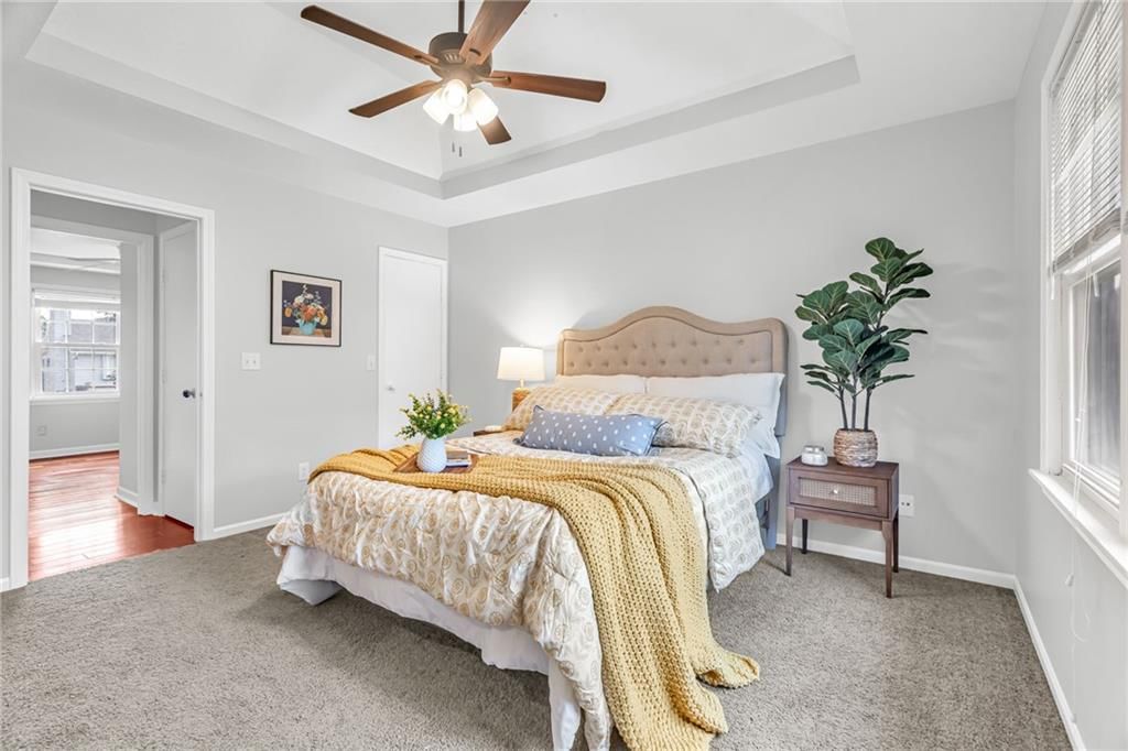 Photo 16 of 28 - 516 NW 80th Terrace, Kansas City, MO 64118