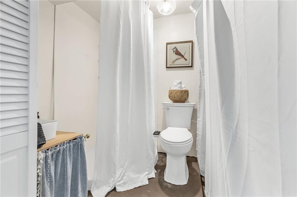 Photo 21 of 28 - 516 NW 80th Terrace, Kansas City, MO 64118