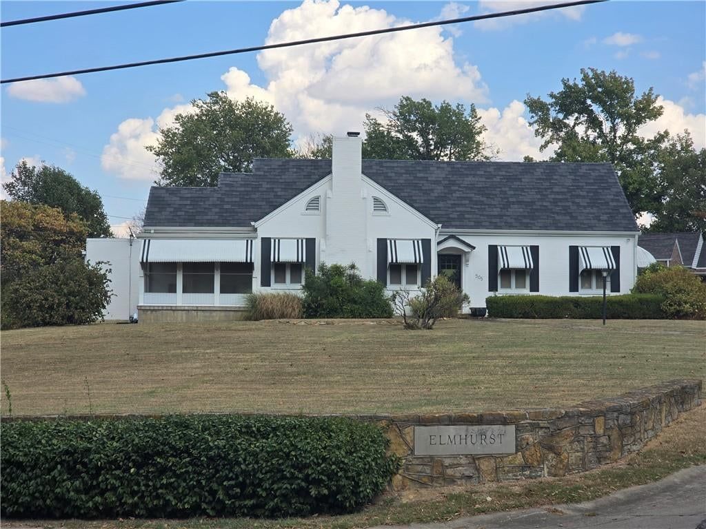505 Sunset Drive, Fort Scott, KS