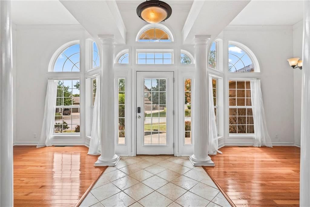 2518 SW Wintervalley Court — photo 2